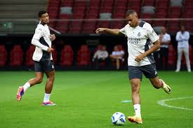 潮愈演愈烈 潮愈演愈烈